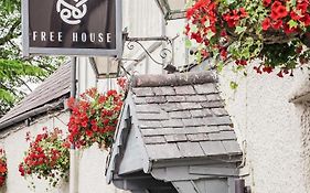 Charming 1-Bed Loft In Caerleon