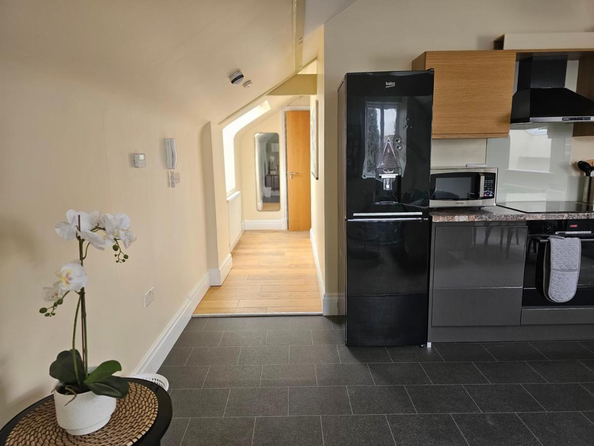 Charming 1-Bed Loft In Caerleon Apartment Newport  Exterior photo